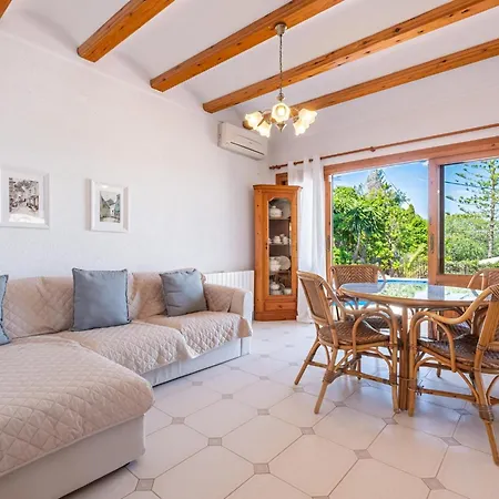Elisea Retreat | Pool, Bbq Vibes Holiday home *