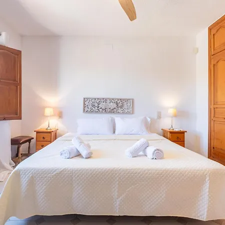 Elisea Retreat | Pool, Bbq Vibes Holiday home