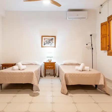 Elisea Retreat | Pool, Bbq Vibes Holiday home *